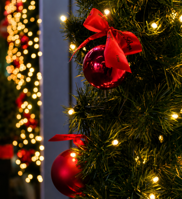 Pre-lit Garland